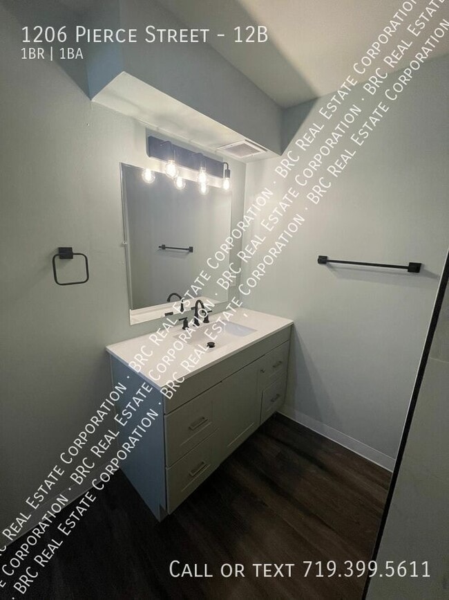 Building Photo - 1206 Pierce St