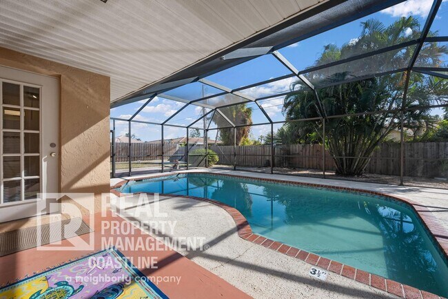 Building Photo - Welcome to Your Venice Oasis!