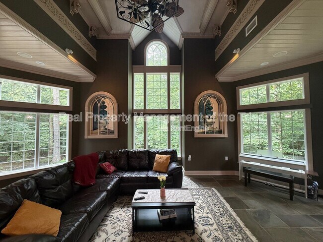 Building Photo - 10 Postbridge Ct