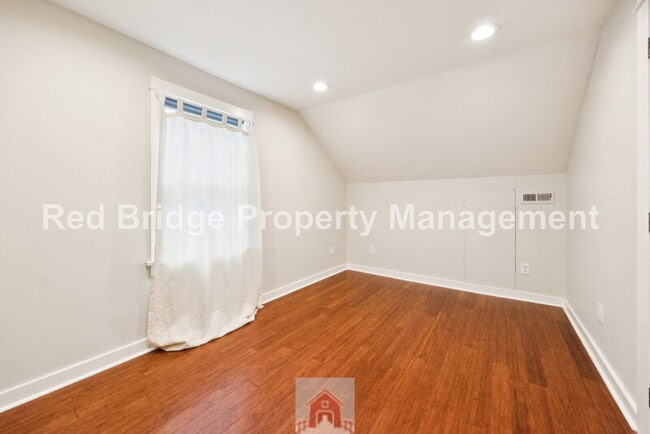 Building Photo - 4413 NE 26th Ave
