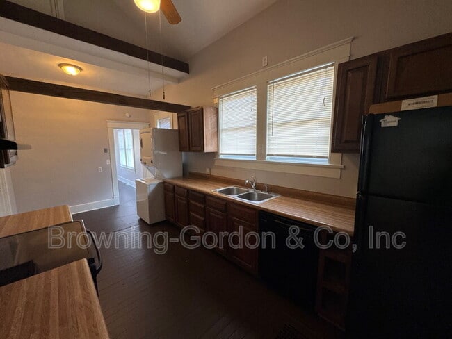 Building Photo - 1415 Acklen Ave