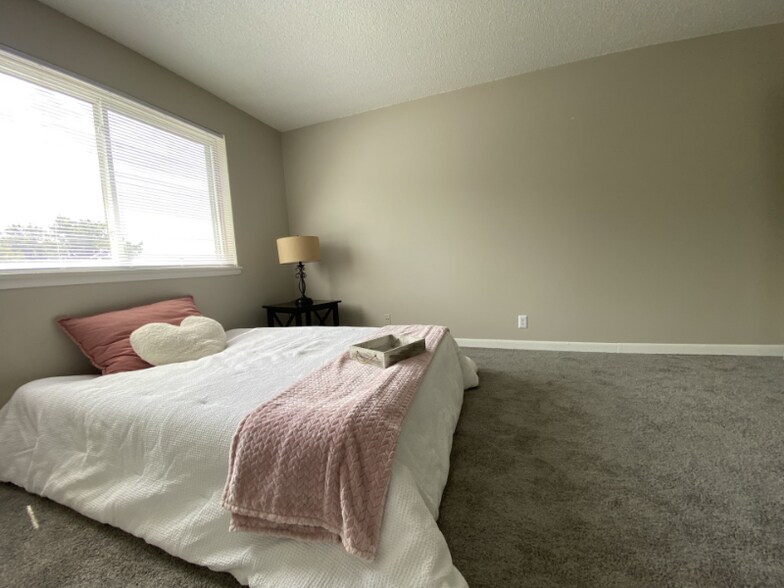 Building Photo - 1005 Hickory Hill Ln