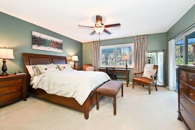 Building Photo - Charming 2-Bed, 2-Bath Condo with Lanai – ...
