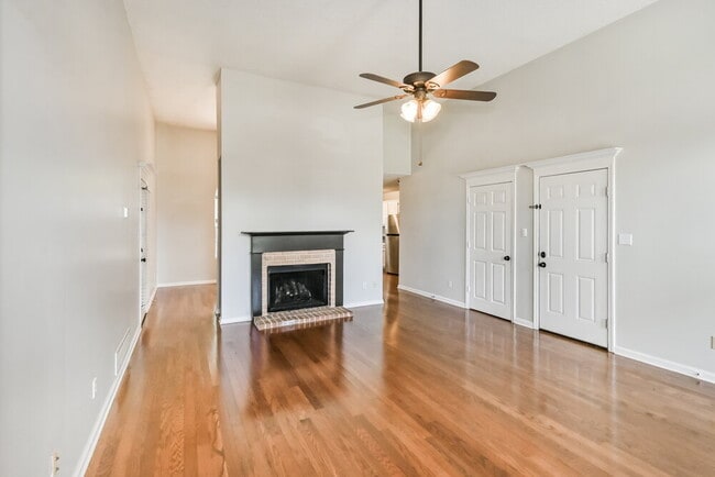 Building Photo - 10102 Fox Hunt Dr