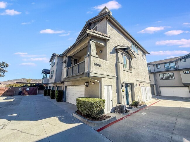 Primary Photo - Great 1B/1.5BA Townhome in 4S Ranch