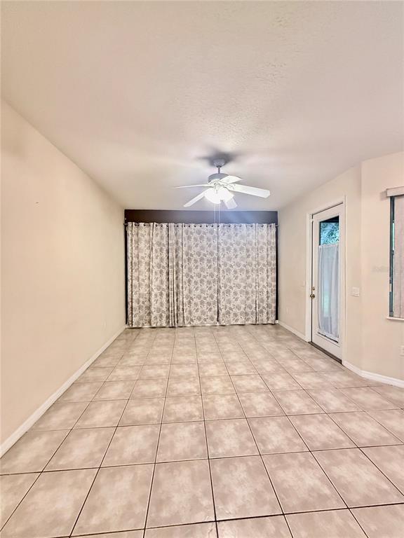 Building Photo - 1047 Lascala Dr