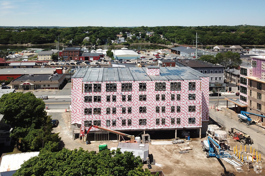 Building Photo - Canvas