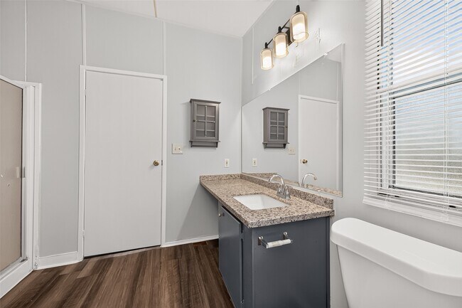 Building Photo - 20306 Mountain Dale Dr