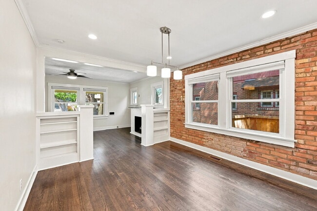 Building Photo - $3,195.95-  3 Bed, 2 Bath Home in Denver with Private Outdoor Area!