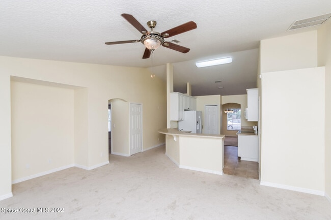 Building Photo - 5690 Cinnamon Fern Blvd