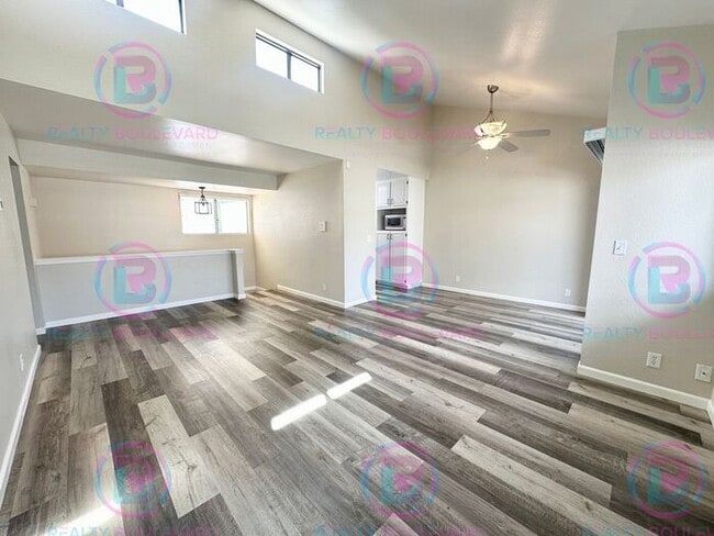 Building Photo - Contemporary 2-Bed Condo with Garage & Poo...