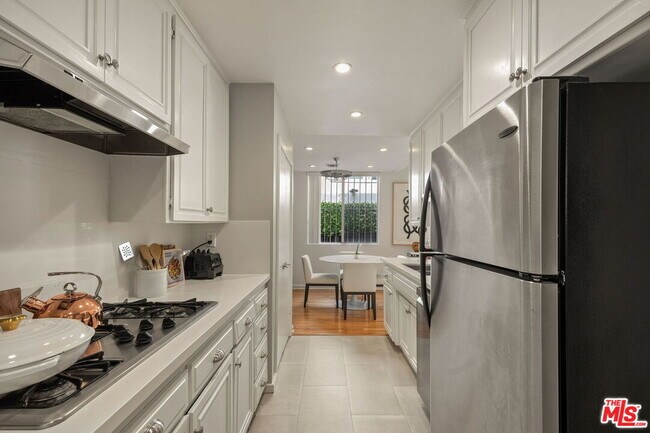 Building Photo - 1338 Harvard St