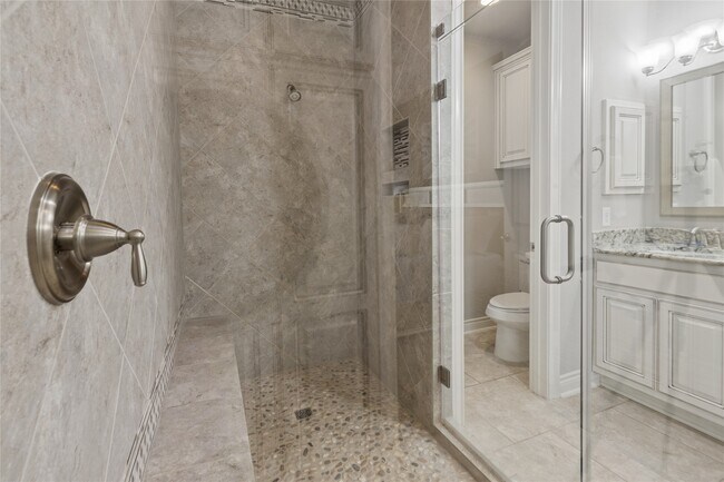 Building Photo - 9018 Meacom Dr