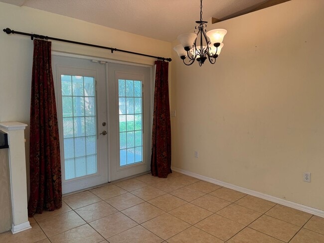 Building Photo - Available Now! Spacious 4-Bedroom, 2-Bath ...