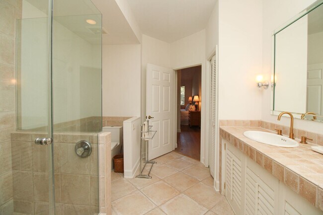 Building Photo - ** BONITA BAY ** BEAUTIFUL 2 PLUS A DEN FU...