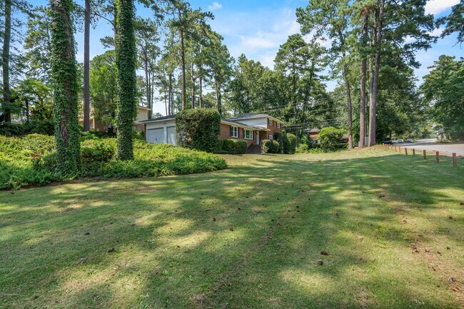 Building Photo - 4003 Rockbridge Rd