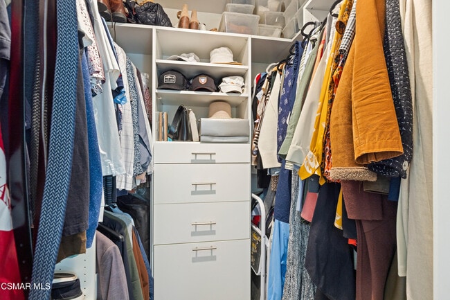 Building Photo - 1501 Valecroft Ave