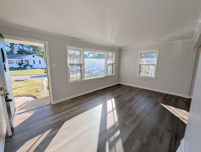 Primary Photo - Live in Bliss - 3 Bed, 1 Bath