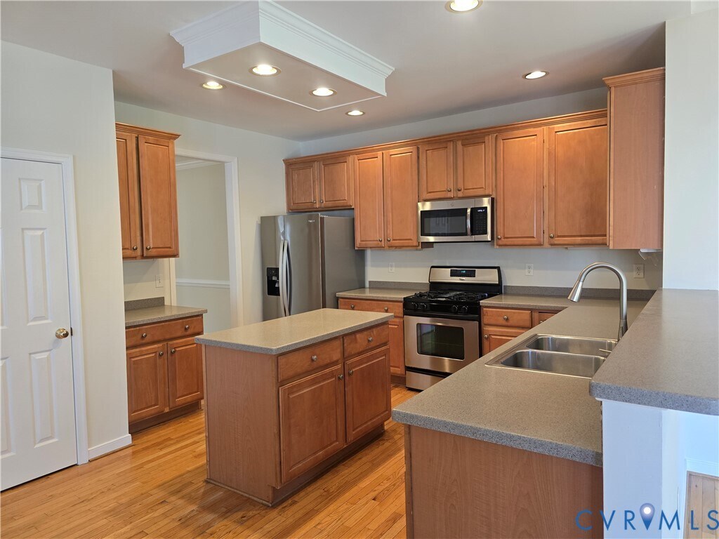 Building Photo - 9521 Pine Trails Ct