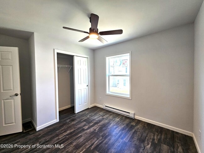 Building Photo - 609 E Gibson St