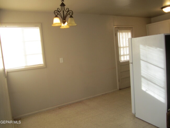 Building Photo - 3606 Taylor Ave