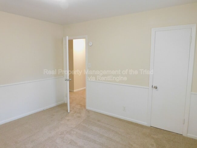 Building Photo - 3407 Derby Pl
