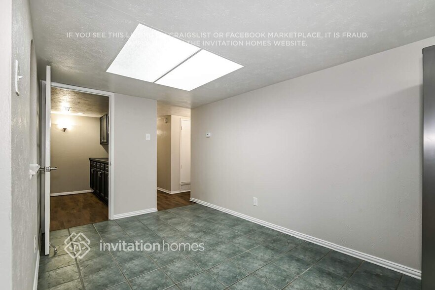 Building Photo - 2813 Dove Meadow Dr