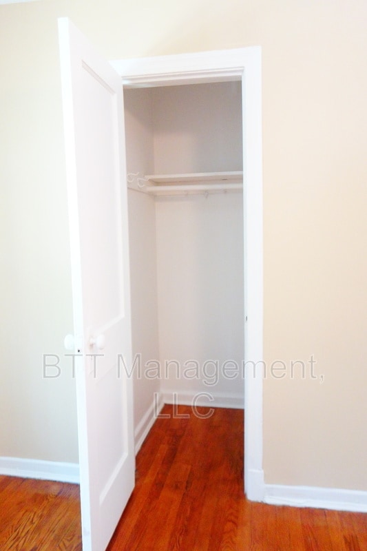 Building Photo - 8400 Greenwood Ave