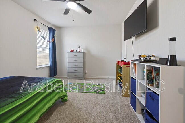 Building Photo - 955 Brown Thrasher