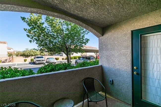 Building Photo - 10245 S Maryland Pkwy