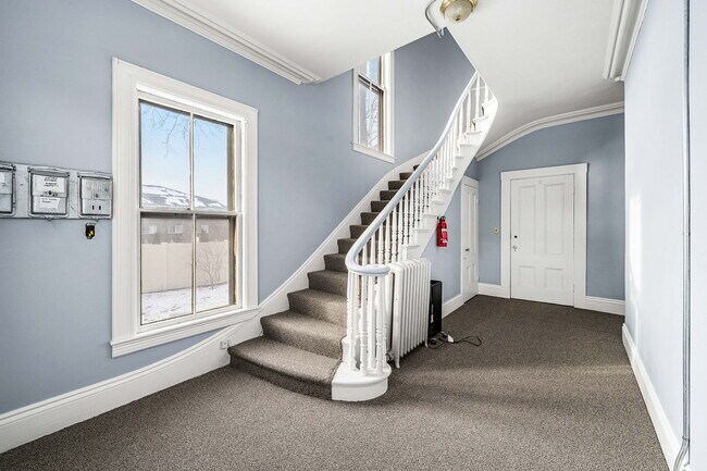 Building Photo - 1281 Middlesex St