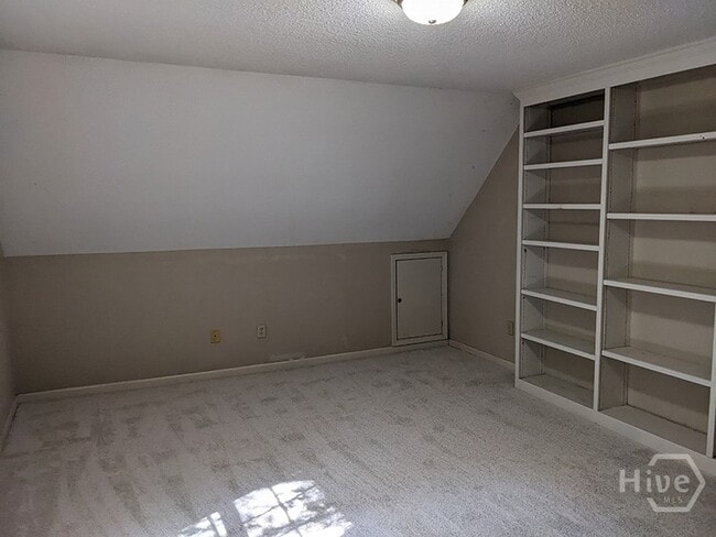 Building Photo - 170 Woodhaven Ridge