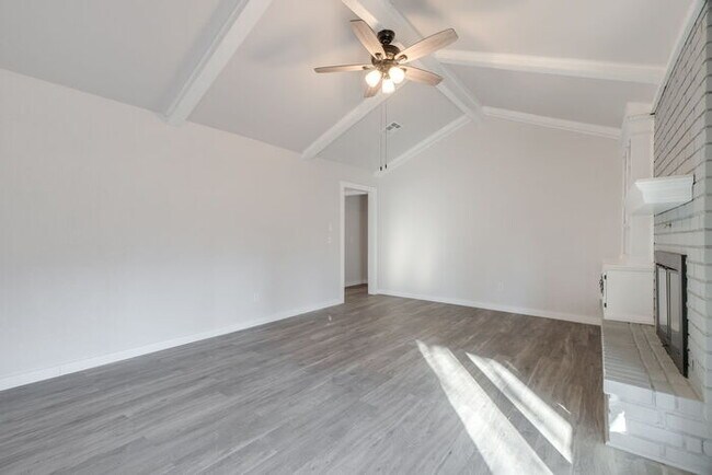 Building Photo - 2704 NW 115th St