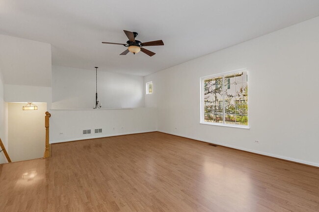 Building Photo - 71 Monarch Dr