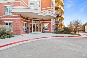 Building Photo - 4875 S Monaco St
