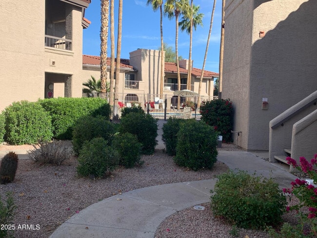 Building Photo - 9445 N 94th Pl