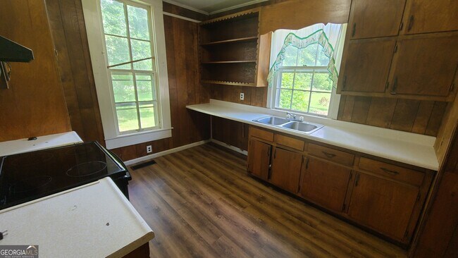Building Photo - 774 Macon Ave