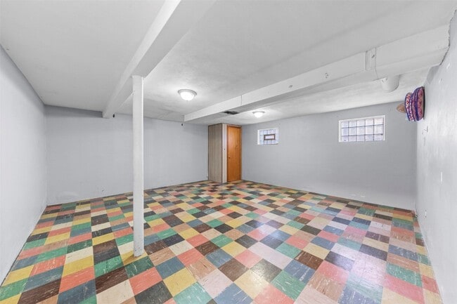 Building Photo - 3735 Koeln Ave