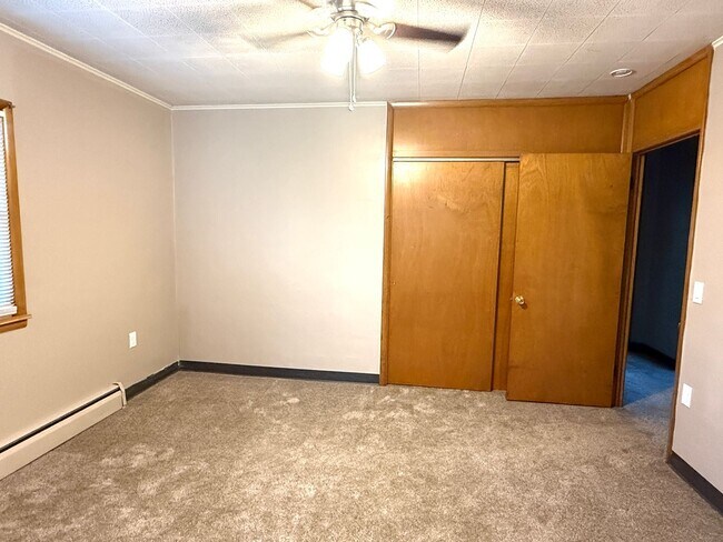 Building Photo - Four bedroom home located in Eyota MN