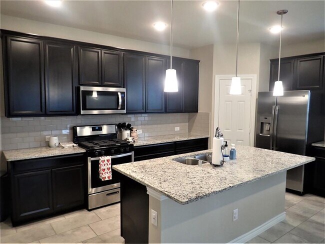 Building Photo - 24911 Prairie Briar Cir
