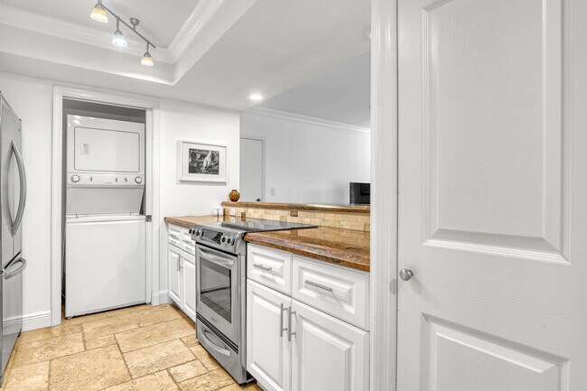 Building Photo - 11863 Wimbledon Cir