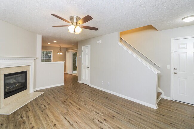 Building Photo - 632 Spanish Oak Dr