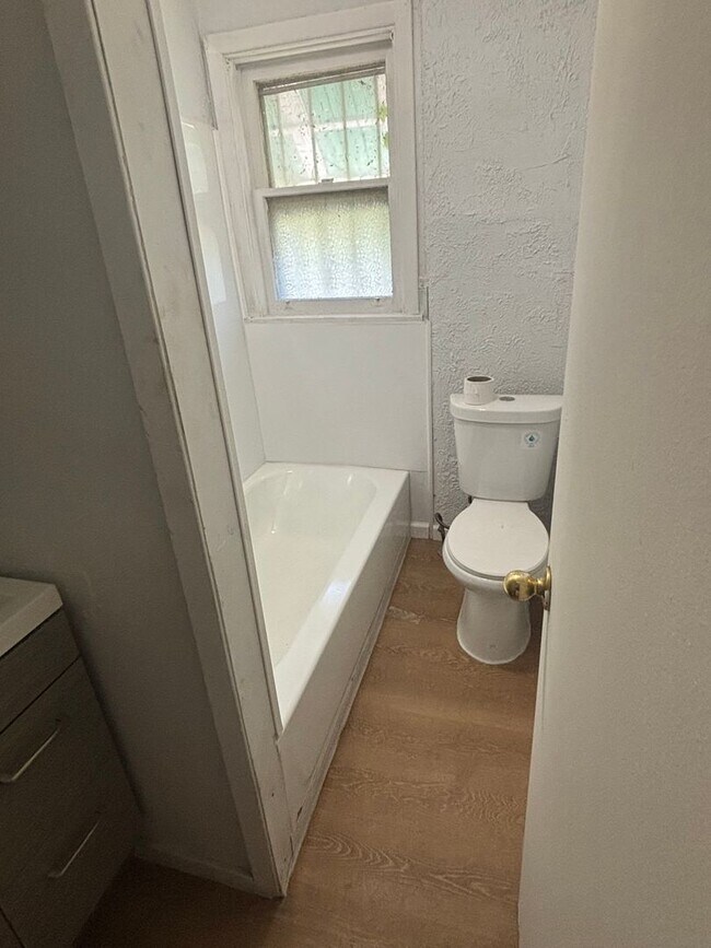 Building Photo - Section 8 Accepted!