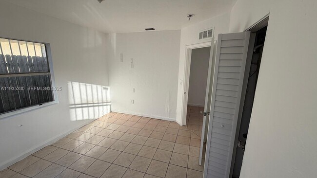 Building Photo - 6345 N Miami Ave