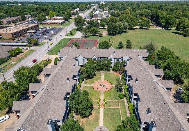 Building Photo - Beautiful 1 bed 1 bath with 1 car garage!