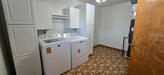 Building Photo - 107 N 2nd Ave