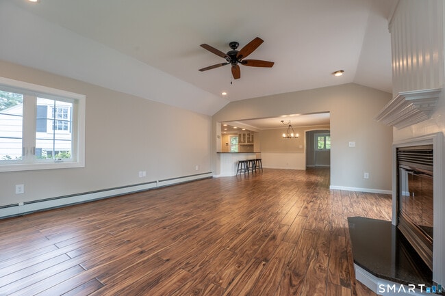 Building Photo - 30 Hillsboro Dr