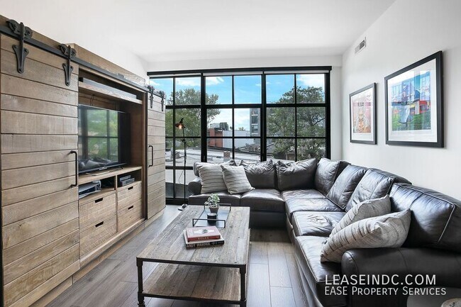 Building Photo - 2030 8th St NW