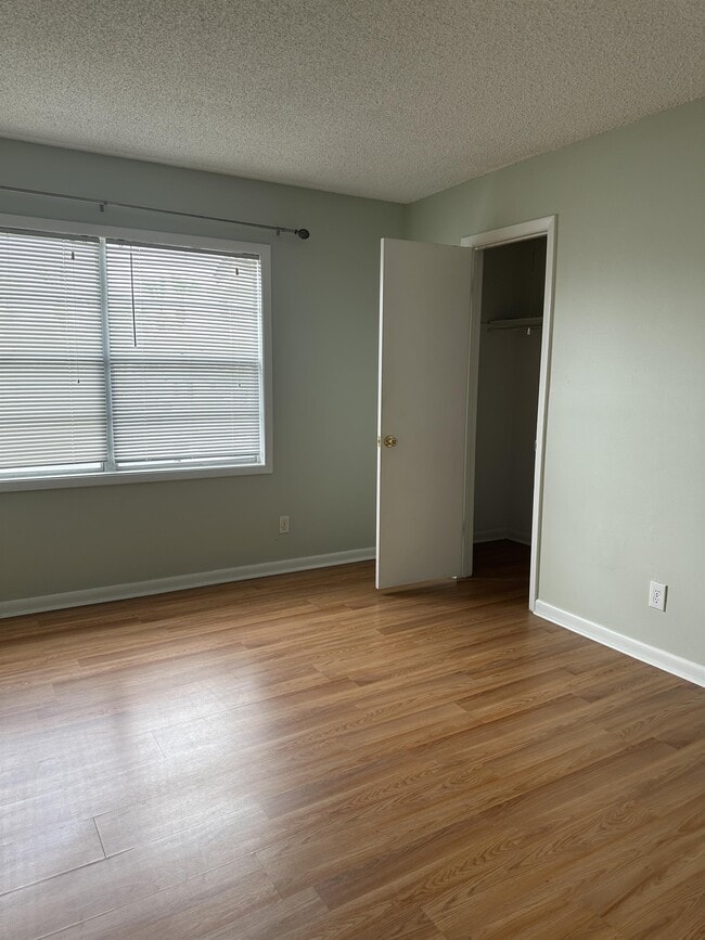 Building Photo - 695-A1A A1A N