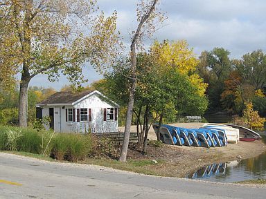 Building Photo - 5538 E Lake Dr